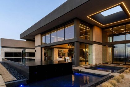 Oscar De La Hoya Lists “Knockout” Las Vegas Mansion for USD 20 Million